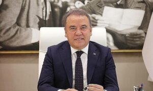 Başkan Muhittin Böcek 23 Nisan Mesajı