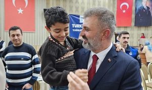 Lider Sezer Depremzedelerle İftar Sofrasında Buluştu