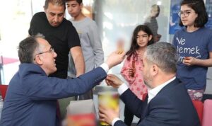 Nevşehir Belediye Başkanı Dr. Mehmet Savran, Nevşehir’de Misafir Edilen Depremzedelerle Bayramlaştı