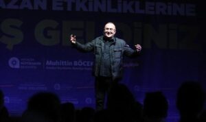 Sunay Akın Mahya Işıkları sohbetiyle Antalyalılarla buluştu