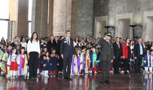 400 Çankayalı Çocuk Ata’sını Ziyaret Etti