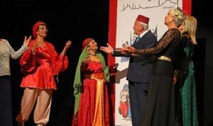 Aktif yaşlılardan müzikal komedi