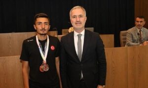 Balkan 3’üncüsü Milli Sporcu Mecliste Ödüllendirildi