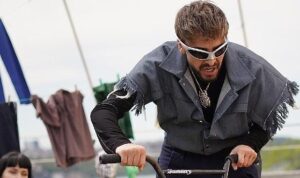 Sefo’nun “Söyle Neydi Bu” Şarkısı Merakla Beklenen Bir Başyapıt Olarak Karşımıza Çıkıyor