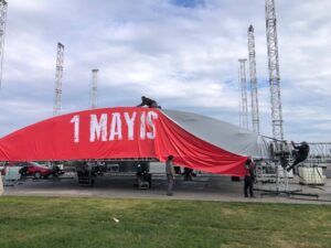 Yaşasın 1 Mayıs! Emekçiler Bugün Meydanlarda!