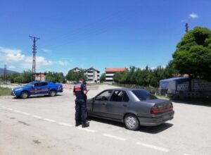 Jandarma’dan aranan şahıslara uygulama
