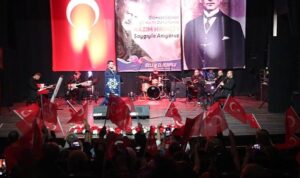 Aydın Büyükşehir Belediyesi ‘Memleket Şairi’ Nâzım Hikmet’i Andı