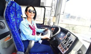 ESHOT’un kadın şoförlerinden yolcular da memnun
