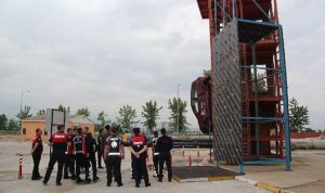 Kocaeli Büyükşehir Belediyesi’nden 10 yılda 2.171 İtfaiyeciye eğitim