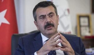 Milli Eğitim Bakanı Değişti, Sağlıklı Bakanı Koca Koltuğunu Korudu