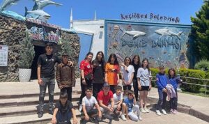 Minik halterciler Keçiören’i gezdi