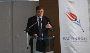 Karşıyaka Belediyesi’nin kursları hayatabağlıyor