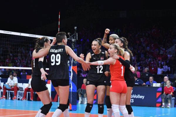 Filenin Sultanları Avrupa Şampiyonası’nda Namağlup Yarı Finalde