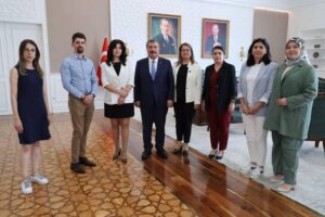 Hemşireler Sorunlarını Bakan Koca’ya Anlattı