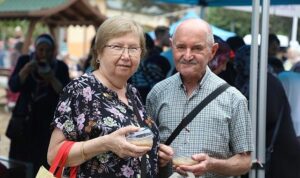 Kocaeli Büyükşehir’den esnaf ve vatandaşa aşure ikramı