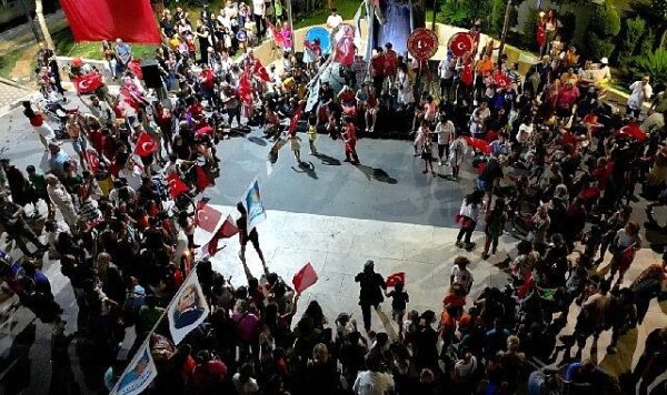 Narlıdere Büyük Zaferi coşkuyla kutladı