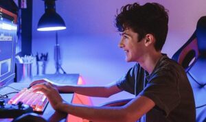 Oyun oynarken dolandırıcıların tuzağına düşmeyin