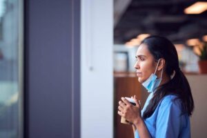 Togan Demircan, Uzman Sağlık Personellerinin Yaşadığı Sıkıntıları Anlattı