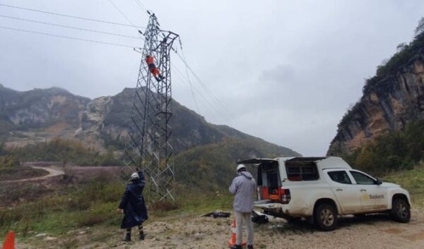 Başkent EDAŞ fırtınaya karşı tüm Batı Karadeniz’de sahada