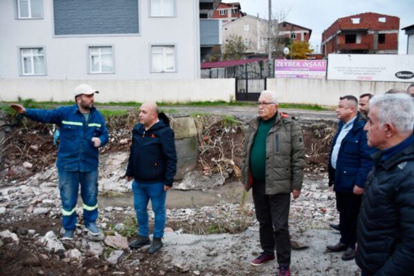 BELEDİYE KOORDİNASYONUNDA DSİ EKİPLERİ ÇALIŞIYOR