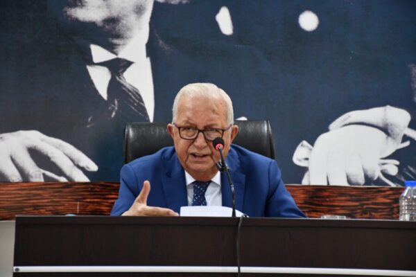 BAŞKAN POSBIYIK: EREĞLİNİN GENÇLERİYLE, ERDEMİR, TAT METAL VE ÇINAR BORU’NUN ÖNÜNDE EYLEM YAPARIM