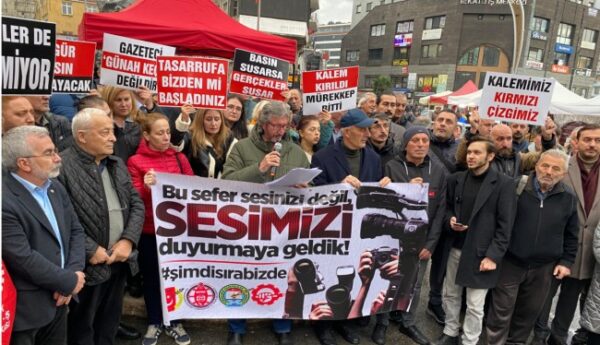 Zonguldak’ta gazeteciler eylem’de