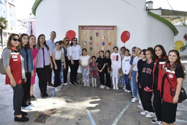 OYUNCAK MÜZESİ’NDE KIZ ÇOCUKLARI GÜNÜ KUTLANDI