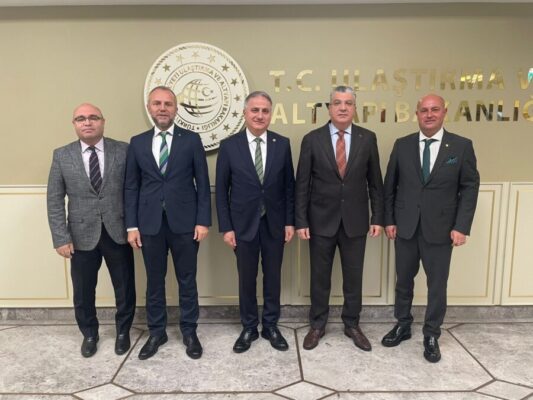 Bakan Yardımcısı Ünüvar ile tersaneler hakkında görüşme yapıldı