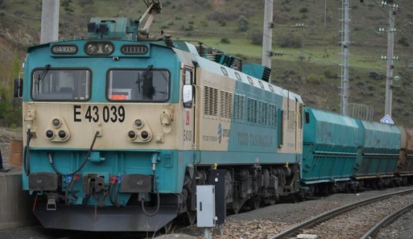 Depremden sonra yeniden hayata döndürülen hat lojistiğe güç katıyor