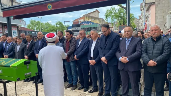 AK Parti Eski MKYK Üyesi Emine Çift, Alaplı’da dualarla son yolculuğuna uğurlandı